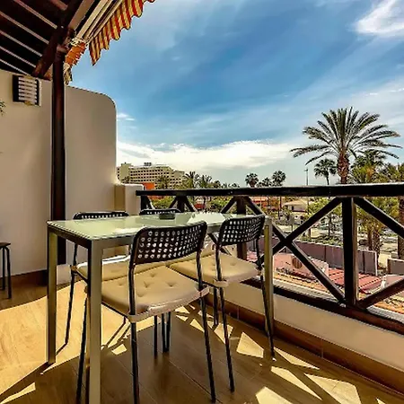 Spacious Tenerife Дом отдыха Плая-де-лас-Америкас