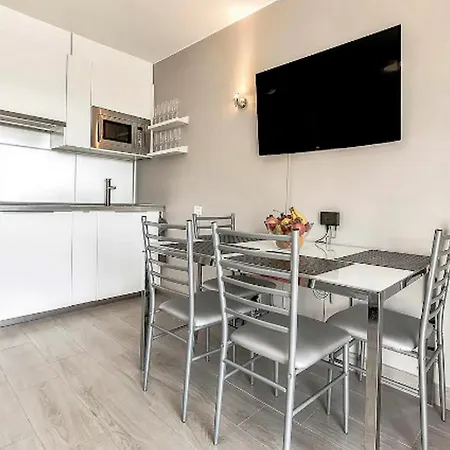 Дом отдыха Spacious Tenerife Плая-де-лас-Америкас